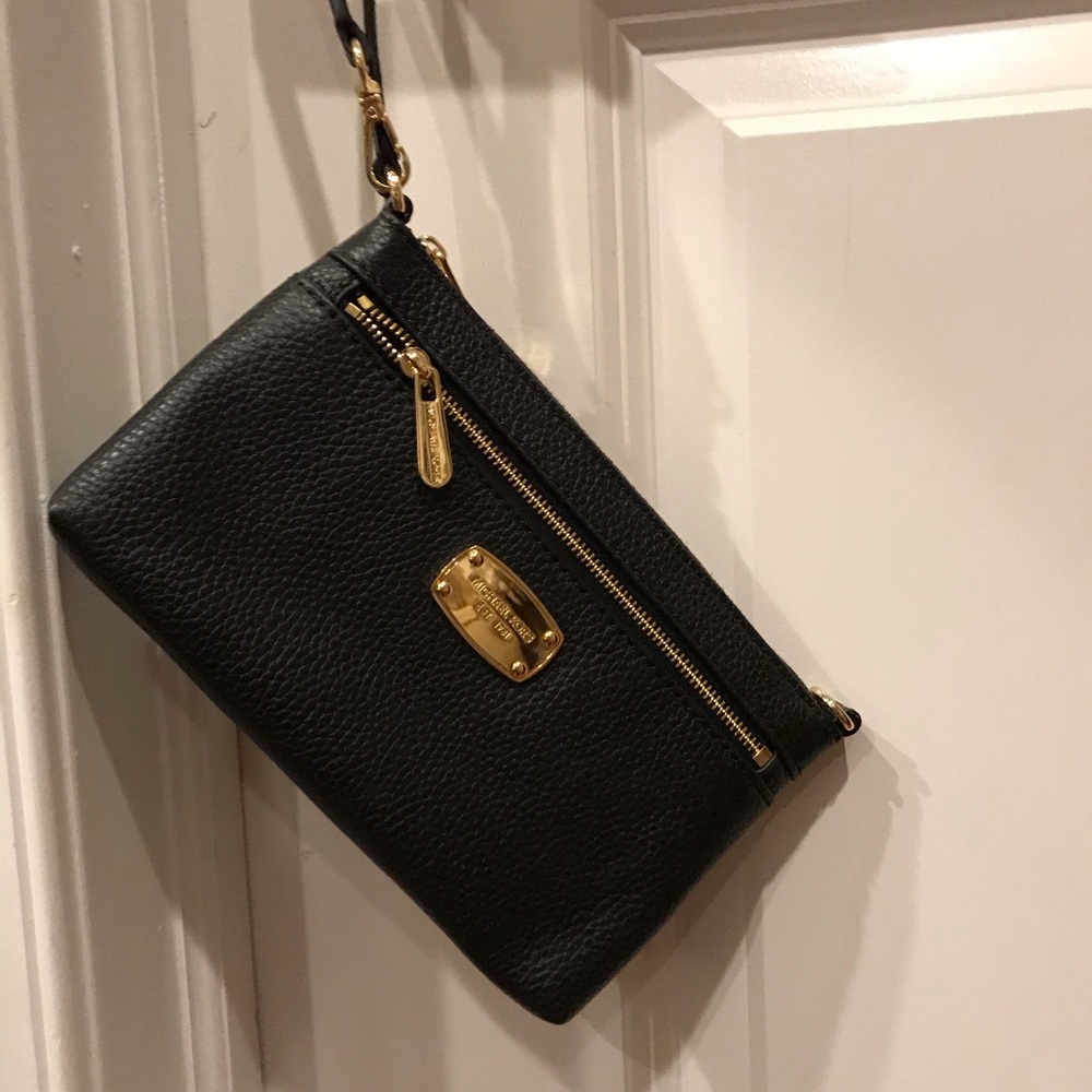 Brand New Michael Kors wristlet clutch